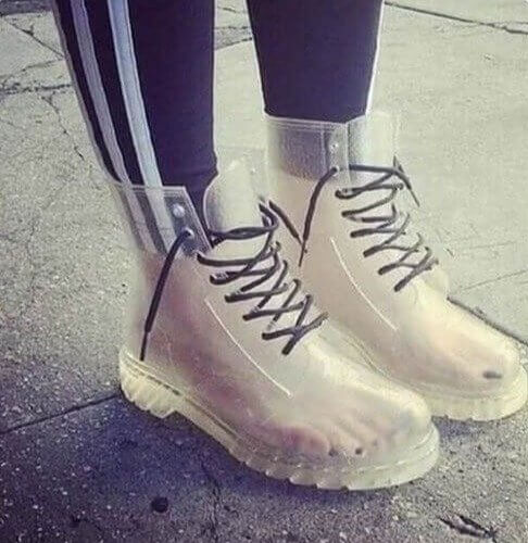 Boots Without Socks Should Be Illegal