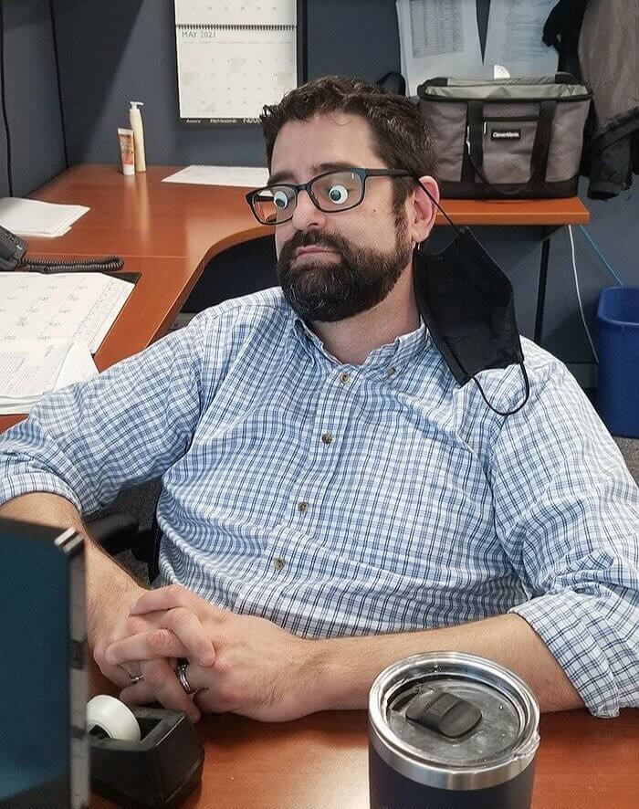 These Snoozing Googly Eyes Deserve a Promotion